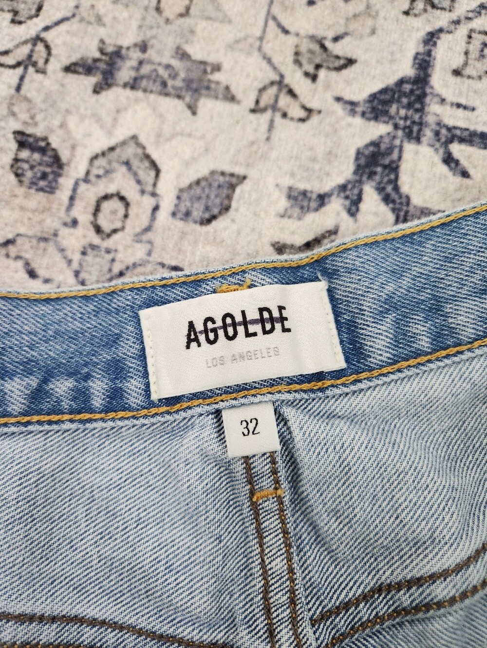 Agolde Parker Cut Off Denim Shorts - Picture 8 of 9